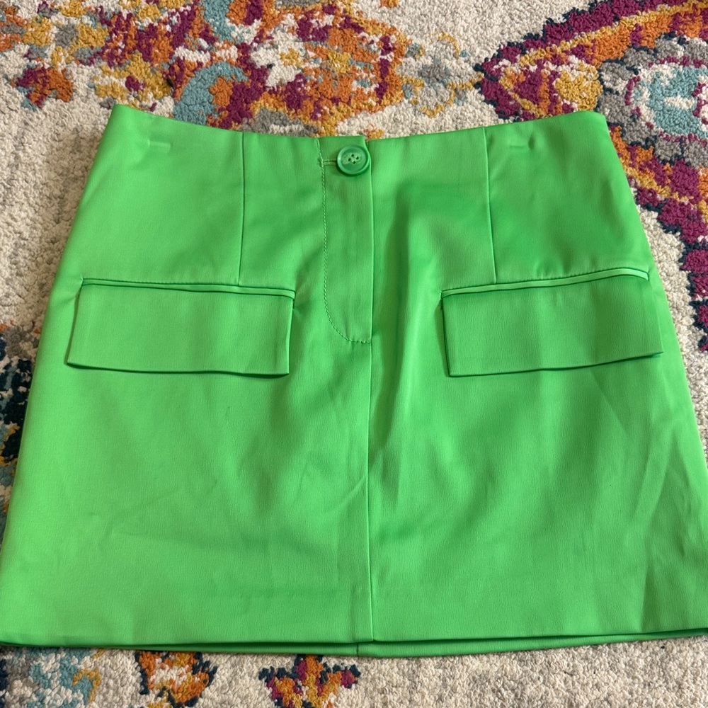 H&M Vibrant Green Women's Skirt Size 2 #0018